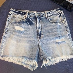 Risen Shorts NWOT 🤍